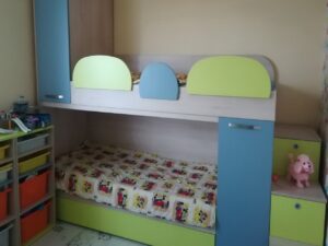 Детска стая по поръчка с комбинирано дуветажно легло тип "Сандвич"